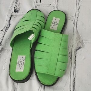 CLUB Marina Green Canvas Slip On Sandals 7.5 VGUC